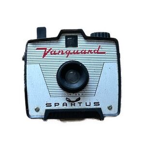 Vintage 1960s Vanguard Spartus film camera in silver/black